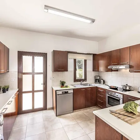 Evanthia Villa