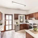 Evanthia Villa